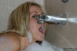 Kelsey XXX in bubble bath