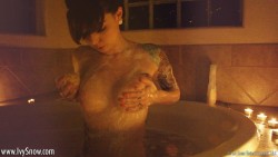 Ivy Snow soaps up her boobs